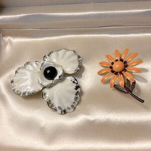 Two vintage enamel flower brooches!!